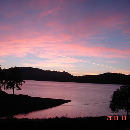 Hotel Les Flots Bleus Savines-le-Lac Buitenkant foto