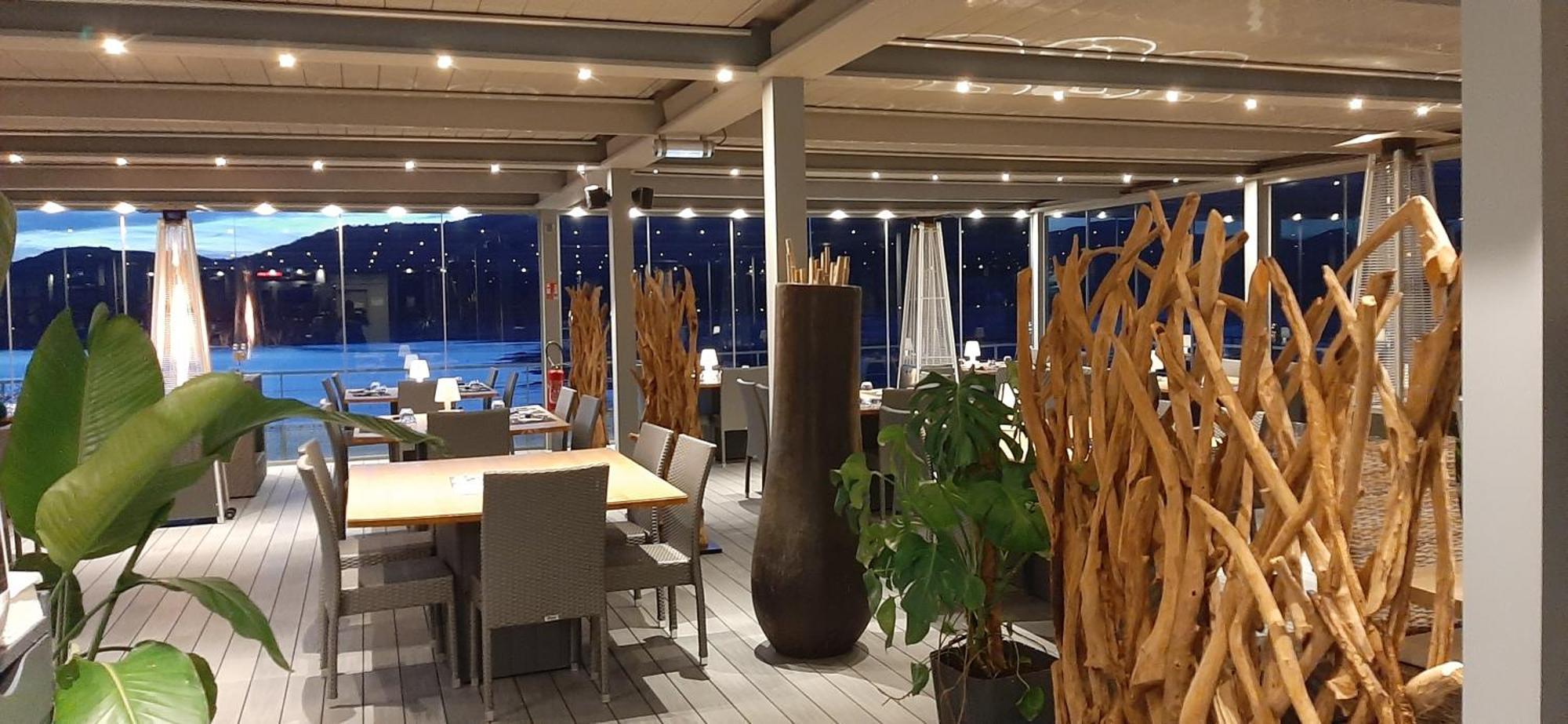 Hotel Les Flots Bleus Savines-le-Lac Buitenkant foto