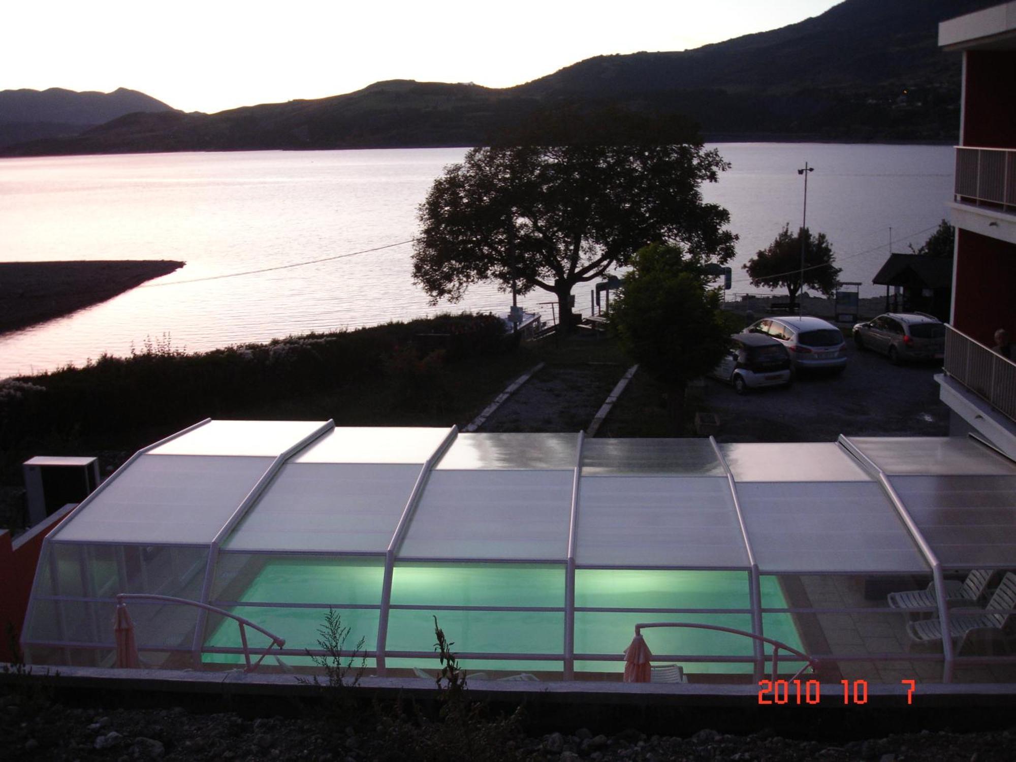 Hotel Les Flots Bleus Savines-le-Lac Buitenkant foto