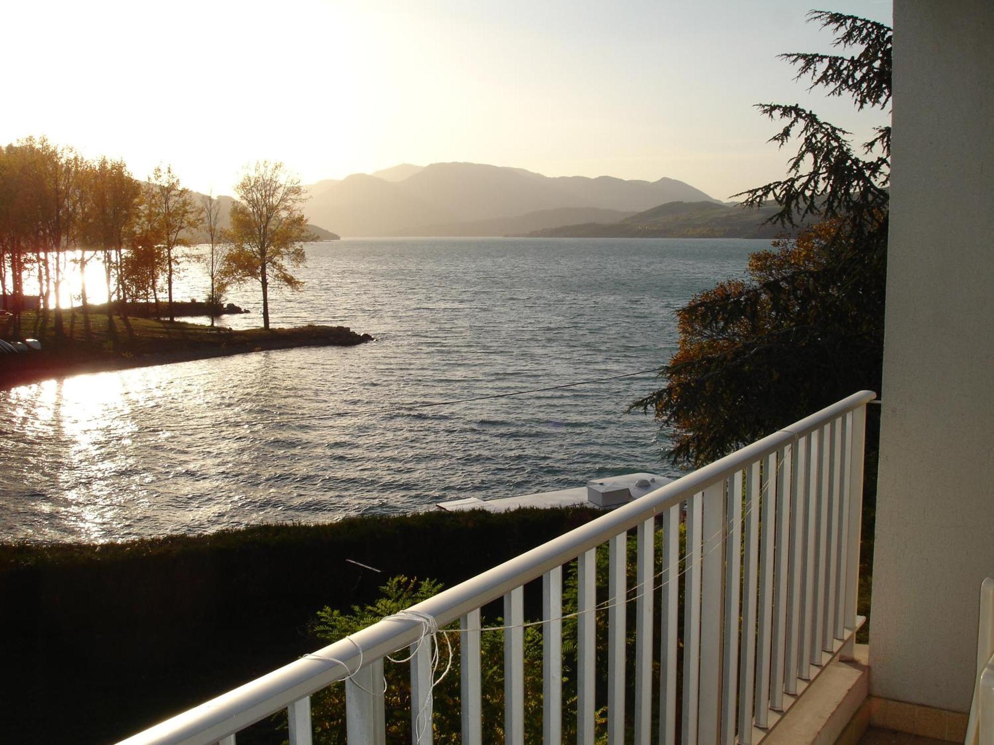 Hotel Les Flots Bleus Savines-le-Lac Buitenkant foto
