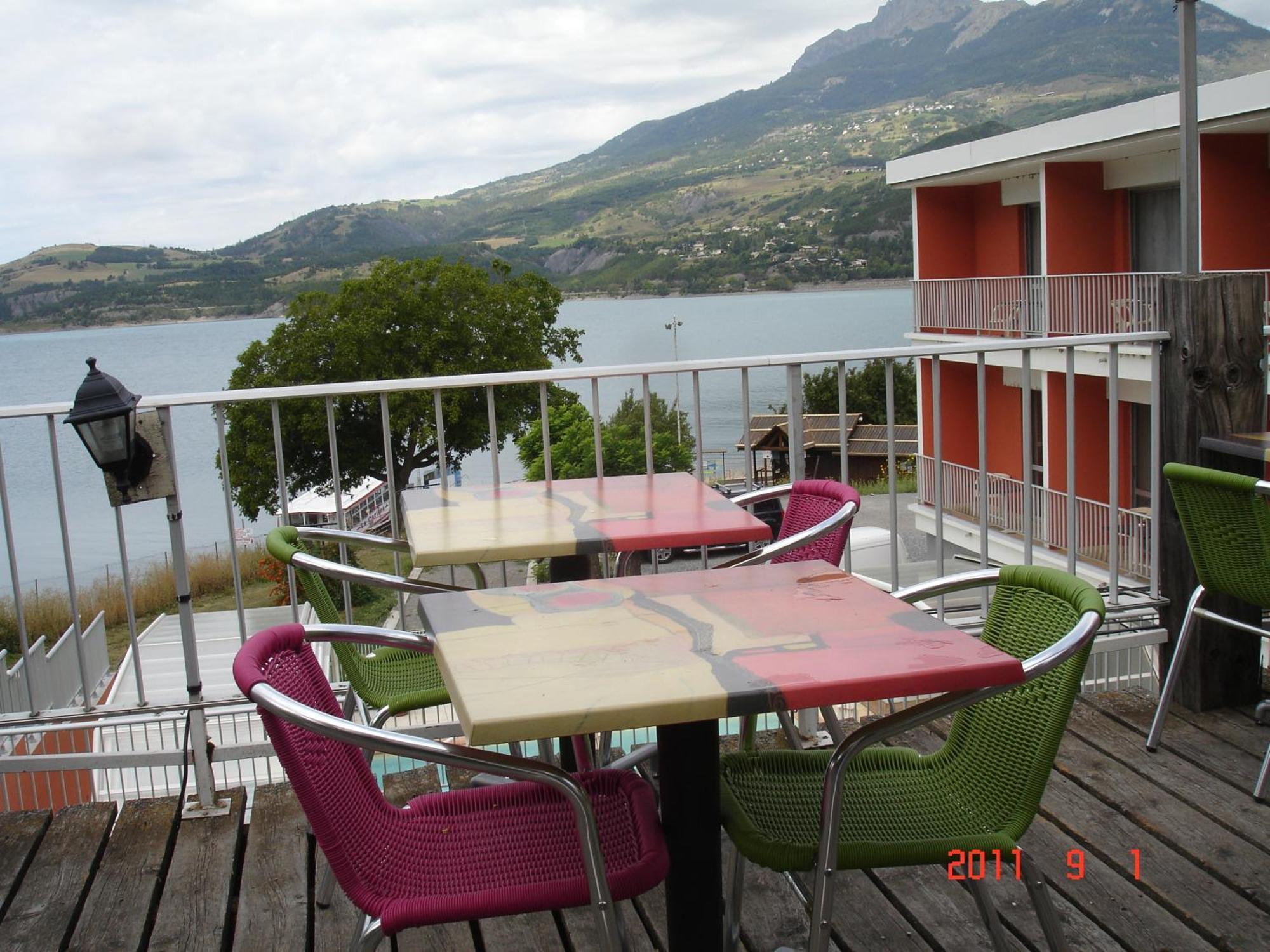 Hotel Les Flots Bleus Savines-le-Lac Buitenkant foto