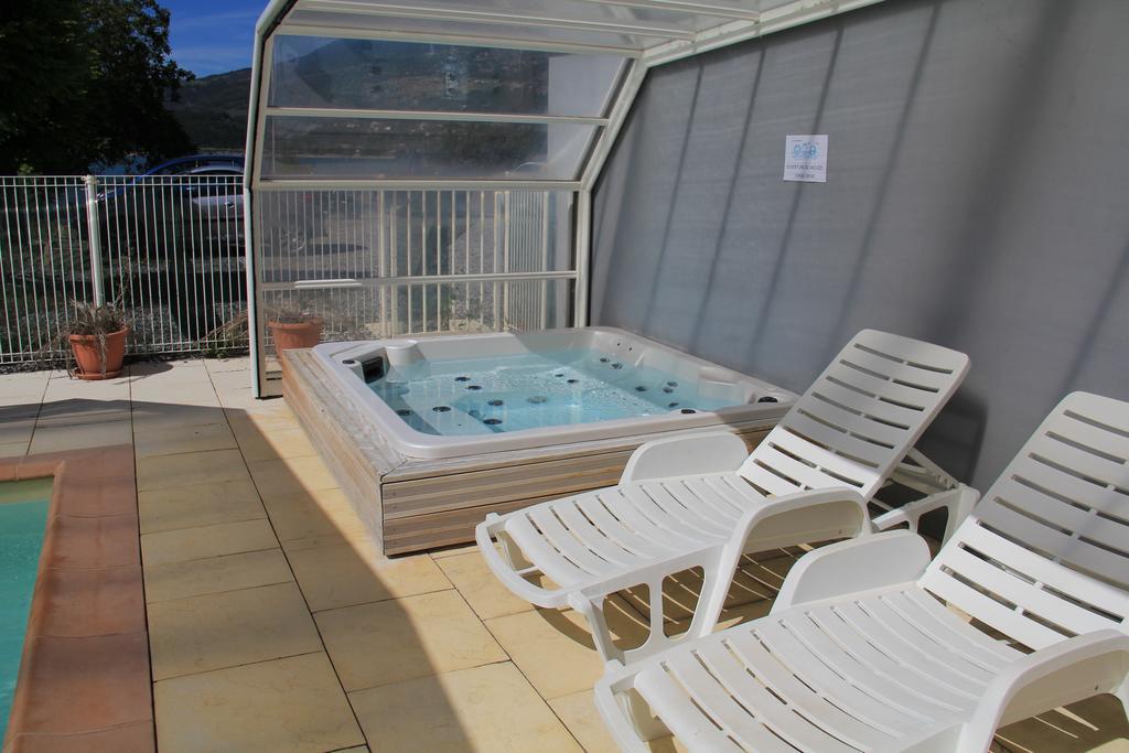 Hotel Les Flots Bleus Savines-le-Lac Buitenkant foto